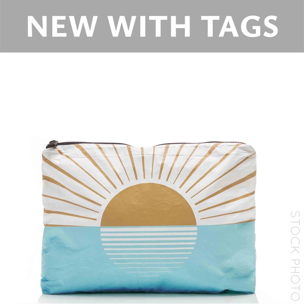 ALOHA Collection Mid Pouch